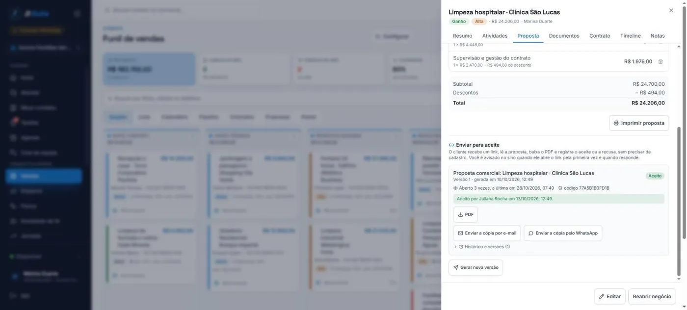 Negócio ganho na JI Suíte com a aba Proposta aberta: itens, descontos e total, a proposta marcada como aceita pelo cliente com data e hora, o código de verificação e os botões para baixar o PDF e enviar a cópia.